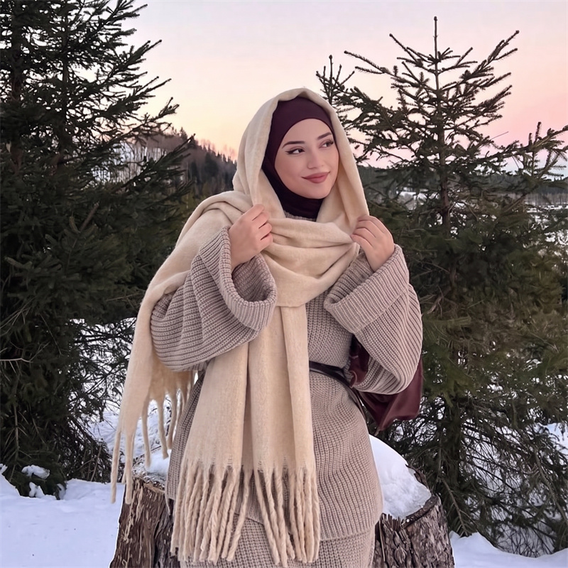 Шарф из мохера с бахромой, 36  – обзор и цена Street Fashion Hijab